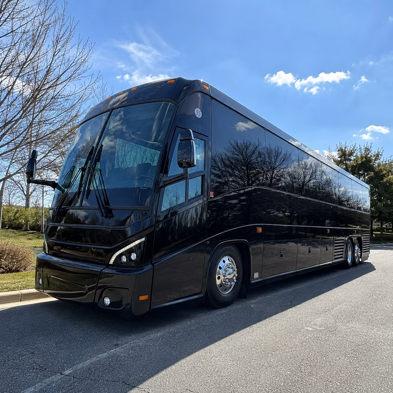 charter bus shuttles between yorba linda and los alamitos joint forces training base